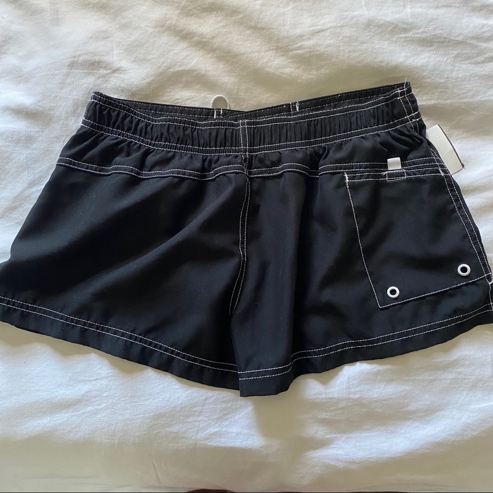 Nike Shorts - Picture 3 of 4